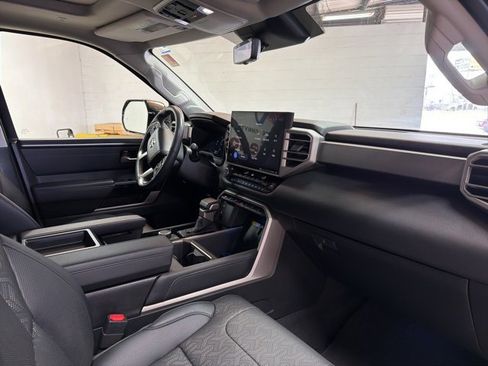 Used 2024 Toyota Tundra Limited image 21