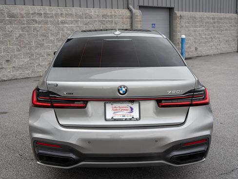Used 2022 BMW 750i xDrive w/ Autobahn Package image 16
