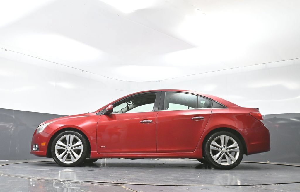 Used 2014 Chevrolet Cruze LTZ w/ Sun, Sound and Sport Package FWD image 28