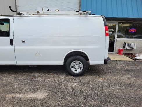 Used 2014 Chevrolet Express 2500 image 47