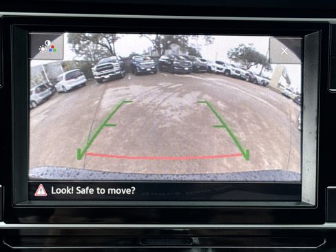 Used 2024 Volkswagen Jetta SE image 19