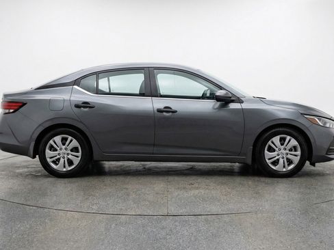 Used 2025 Nissan Sentra S image 11
