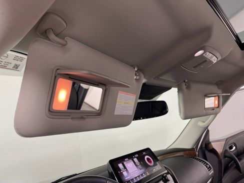 Used 2024 Nissan Armada SL image 33