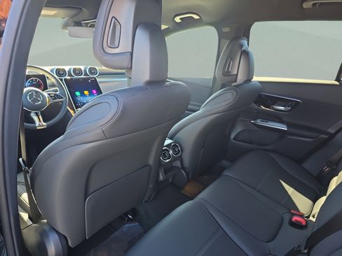 Certified 2026 Mercedes-Benz GLC 300 image 8