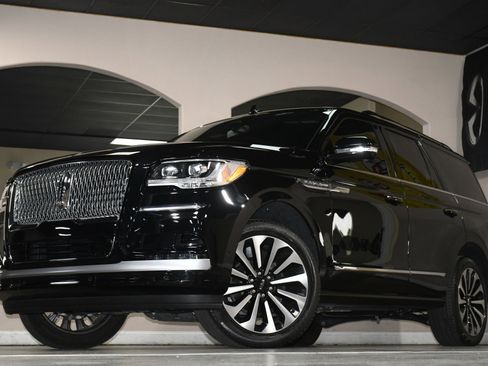 Used 2023 Lincoln Navigator Reserve image 84