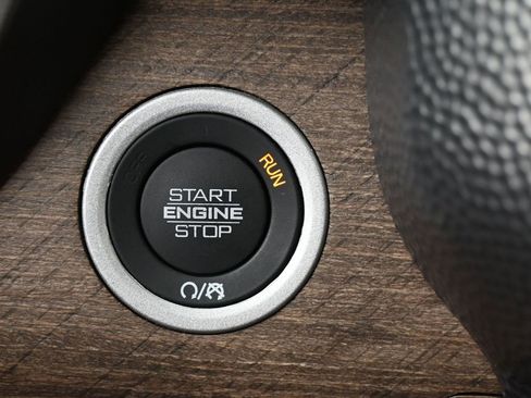 Used 2025 RAM 1500 Limited image 34