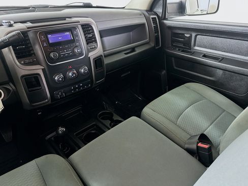 Used 2018 RAM 2500 Tradesman w/ Chrome Appearance Group image 21