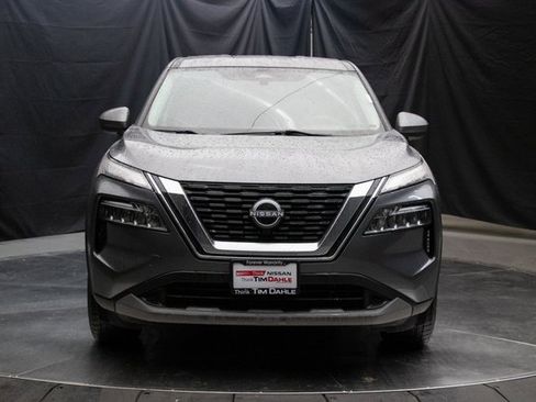 Used 2023 Nissan Rogue SV image 4