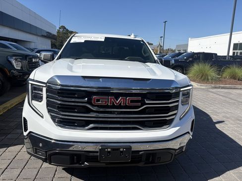 Used 2022 GMC Sierra 1500 SLT w/ SLT Premium Plus Package image 4