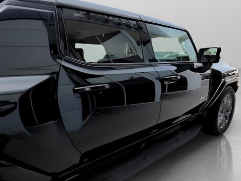 New 2025 GMC Hummer EV 3X image 16