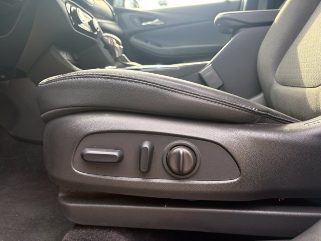 Certified 2023 Buick Encore GX Select w/ Sport Touring Package AWD/4WD image 30