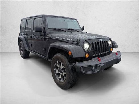 Used 2017 Jeep Wrangler Unlimited Rubicon w/ Connectivity Group AWD/4WD image 3