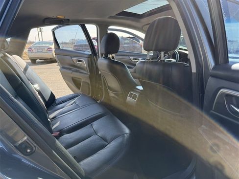 Used 2015 Nissan Altima 2.5 SL w/ Technology Package image 7