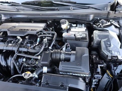 Used 2025 Kia K4 GT-Line w/ GT-Line Premium Package image 39