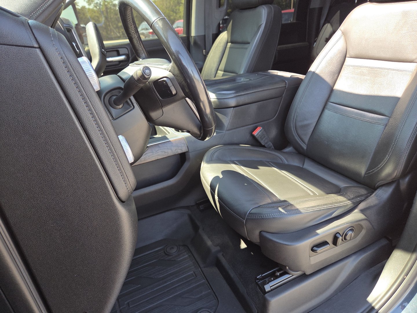 Used 2020 GMC Sierra 2500 Denali w/ Denali Ultimate Package AWD/4WD image 32