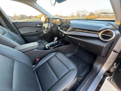 Used 2025 Chevrolet Trax ACTIV w/ Driver Confidence Package image 33