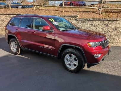 Used 2017 Jeep Grand Cherokee Laredo w/ Quick Order Package 23E