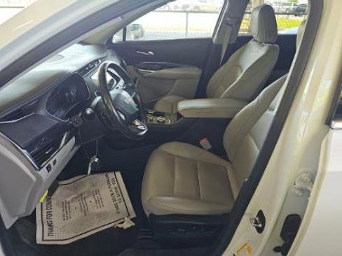 Used 2020 Cadillac XT4 Luxury w/ Cold Weather Package AWD/4WD image 5