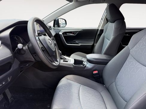 Certified 2025 Toyota RAV4 XLE AWD/4WD image 9