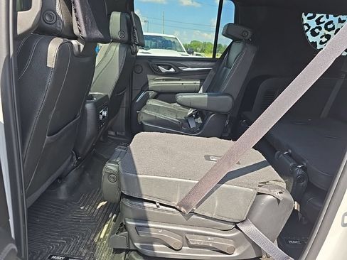 Used 2022 GMC Yukon XL Denali w/ Denali Ultimate Package AWD/4WD image 40