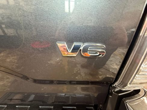 Used 2023 Toyota Tacoma TRD Sport AWD/4WD image 23