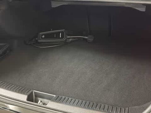 Used 2025 Mercedes-Benz E 53 AMG e 4MATIC Sedan image 31