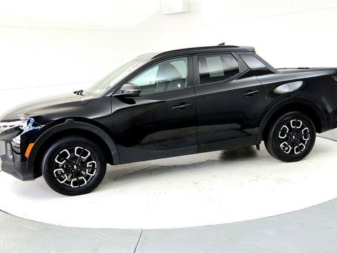 Used 2022 Hyundai Santa Cruz SEL Premium image 3