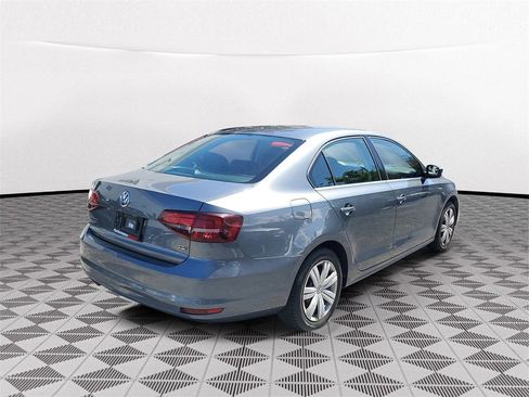 Used 2017 Volkswagen Jetta S w/ Jetta S Cold Weather Package image 5