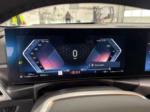 Used 2025 BMW 330i xDrive Sedan w/ Premium Package image 16