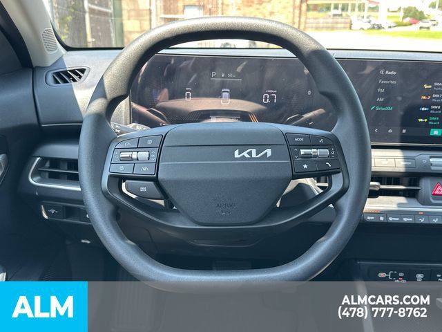 Used 2025 Kia K4 FWD image 28
