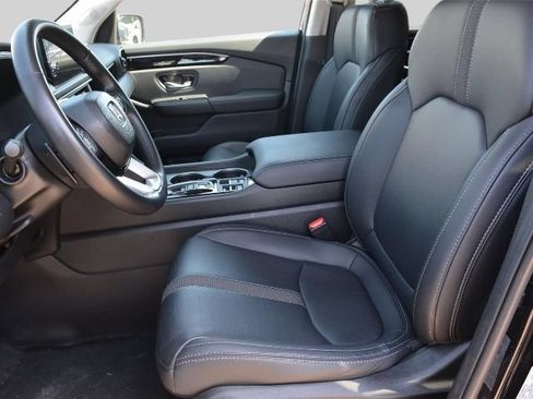 Used 2025 Honda Pilot EX-L image 7