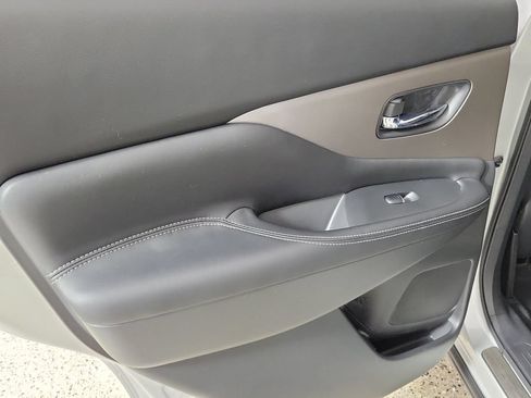 Used 2023 Nissan Murano SL w/ SL Moonroof Package FWD image 16