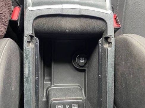 Used 2017 Dodge Charger SXT RWD image 18