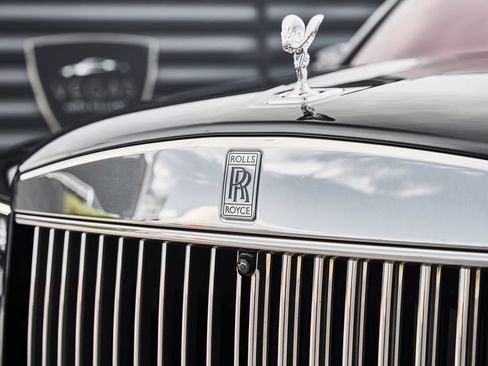 Used 2025 Rolls-Royce Cullinan AWD/4WD image 9