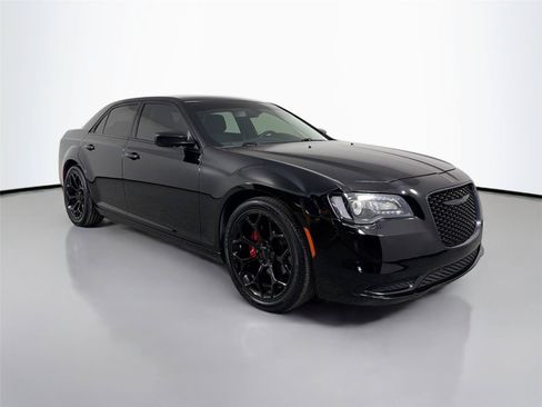 Used 2022 Chrysler 300 Touring w/ Sport Appearance Package RWD image 3