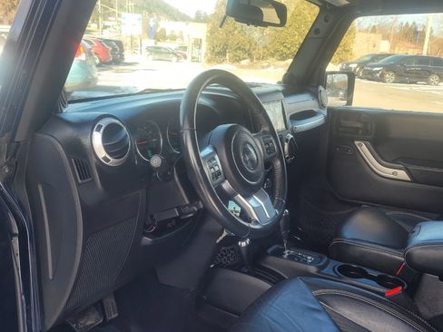 Used 2013 Jeep Wrangler Unlimited Sport image 13