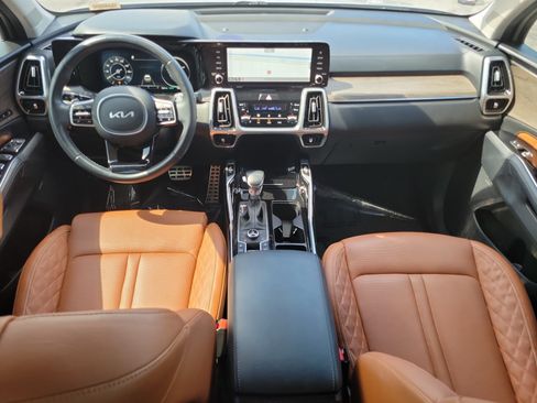 Used 2022 Kia Sorento SX Prestige w/ Rust Color Package AWD/4WD image 19