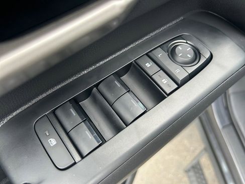 Used 2025 Toyota Tacoma TRD Sport image 23