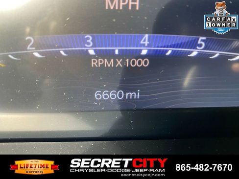 Used 2025 Jeep Grand Cherokee Limited w/ Black Appearance Package AWD/4WD image 19