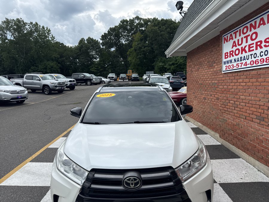 Used 2018 Toyota Highlander XLE AWD/4WD image 7