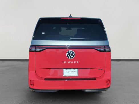 New 2025 Volkswagen ID. Buzz Pro S Plus image 4