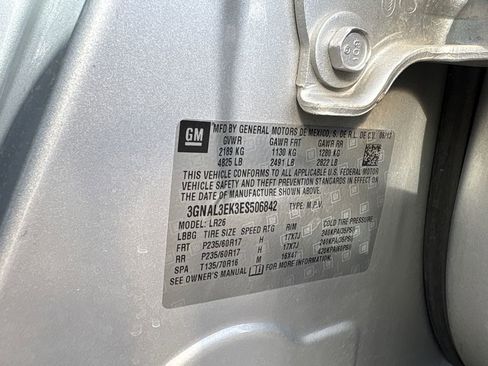 Used 2014 Chevrolet Captiva Sport LT w/ Convenience Package image 29