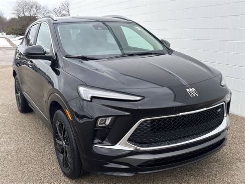 Used 2024 Buick Encore GX Sport Touring image 14