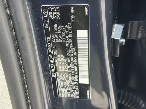 Used 2021 Volvo XC60 T6 Momentum AWD/4WD image 36