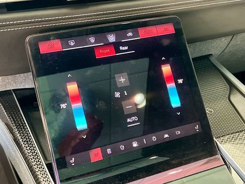 Used 2025 Cadillac Escalade V image 16