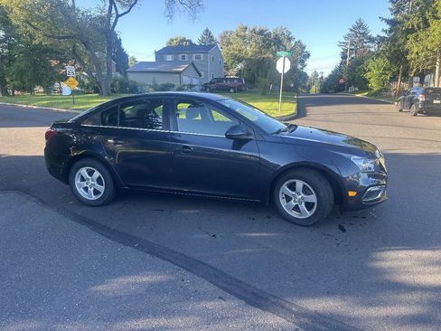 Used 2016 Chevrolet Cruze LT FWD image 5