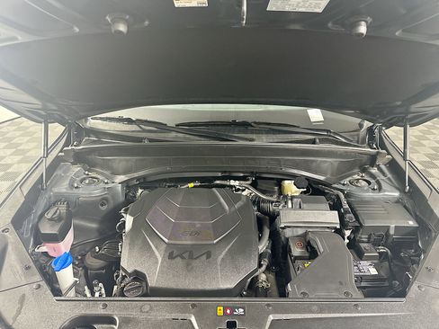 Used 2025 Kia Telluride S image 37