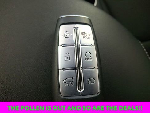 Used 2023 Genesis GV70 2.5T w/ Select Package image 18