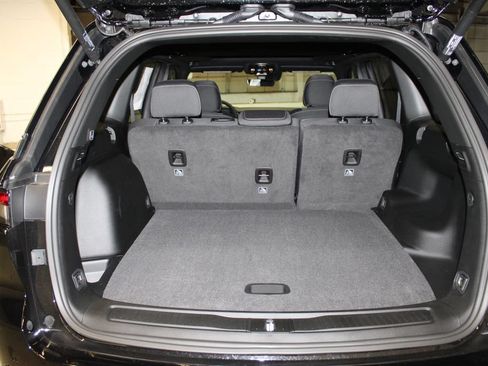 New 2026 Jeep Grand Cherokee Laredo X AWD/4WD image 34
