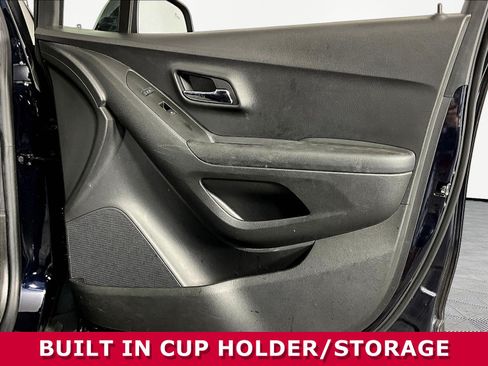 Used 2021 Chevrolet Trax LT w/ Driver Confidence Package FWD image 26